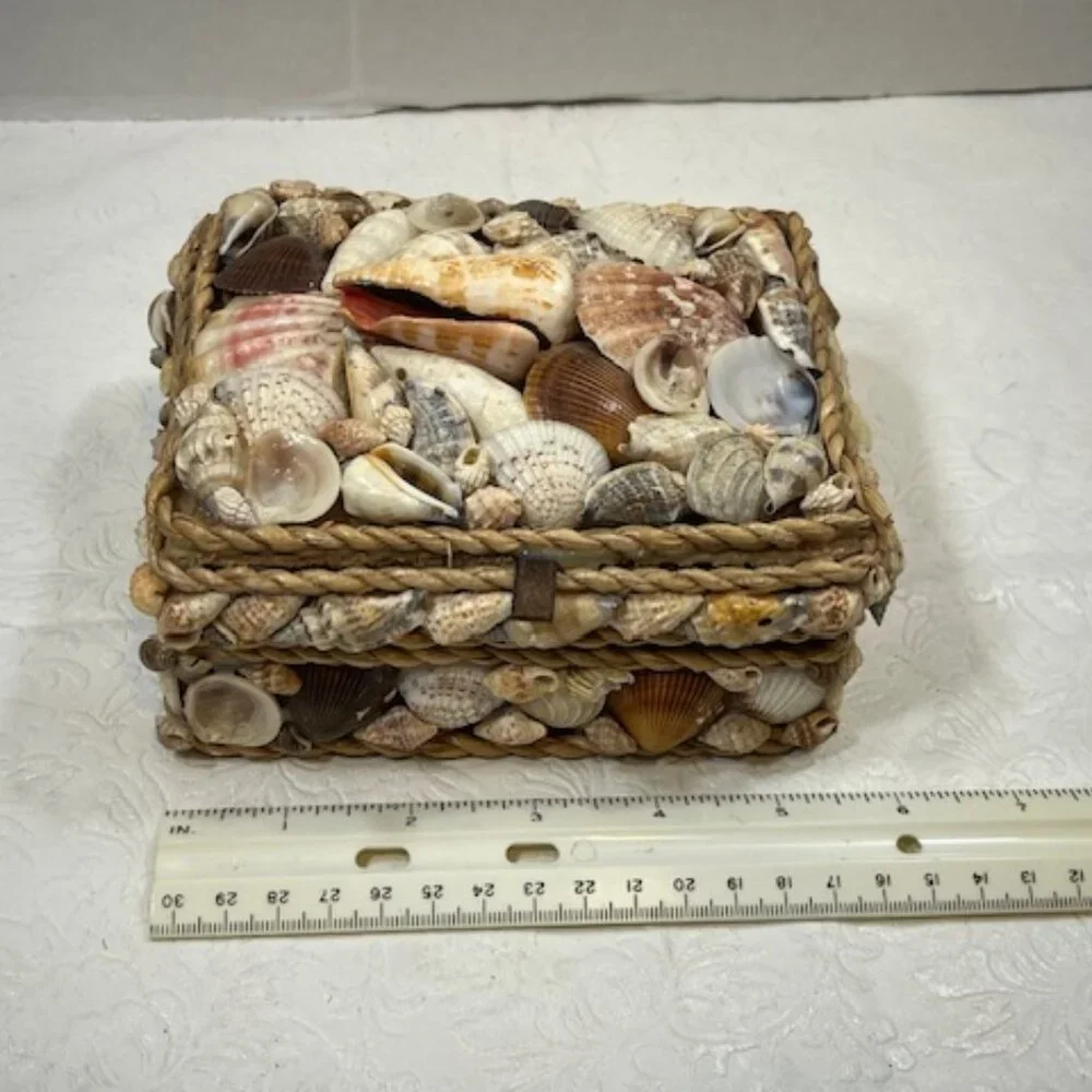 VTG Nautical Coastal Shell Encrusted Trinket, Jewelry Box, Sailor Valentine Box
